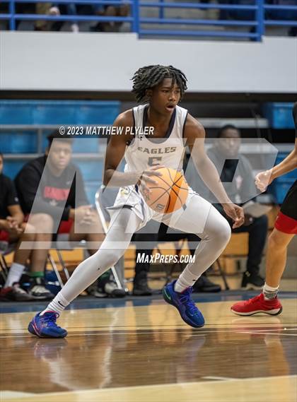Thumbnail 1 in Red Springs vs. Northwood Temple Academy (Hoops and Dreams) photogallery.