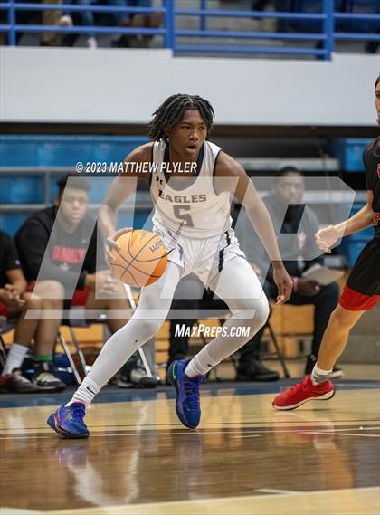 Thumbnail 3 in Red Springs vs. Northwood Temple Academy (Hoops and Dreams) photogallery.