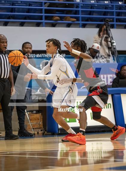 Thumbnail 1 in Red Springs vs. Northwood Temple Academy (Hoops and Dreams) photogallery.