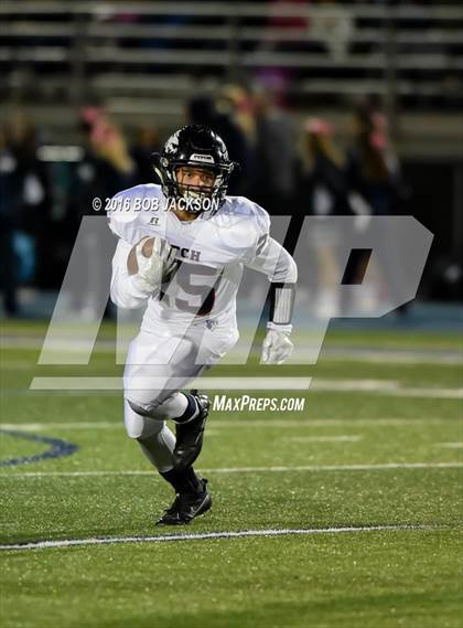 Thumbnail 2 in McDowell vs Austintown-Fitch photogallery.