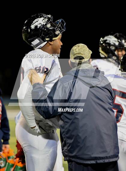Thumbnail 3 in McDowell vs Austintown-Fitch photogallery.