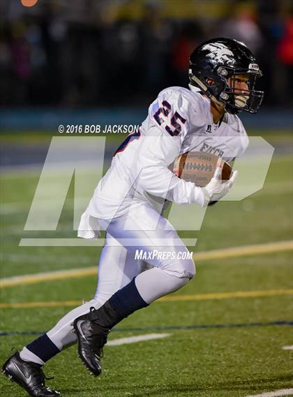 Thumbnail 1 in McDowell vs Austintown-Fitch photogallery.
