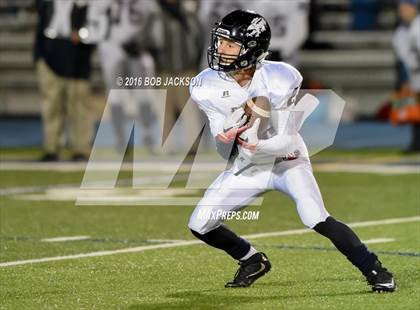Thumbnail 2 in McDowell vs Austintown-Fitch photogallery.