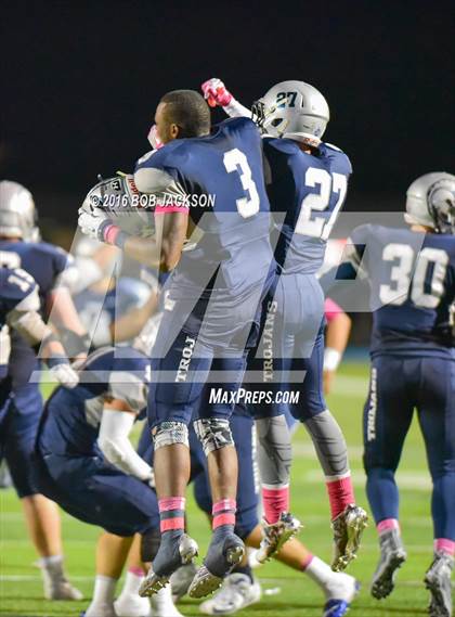 Thumbnail 2 in McDowell vs Austintown-Fitch photogallery.