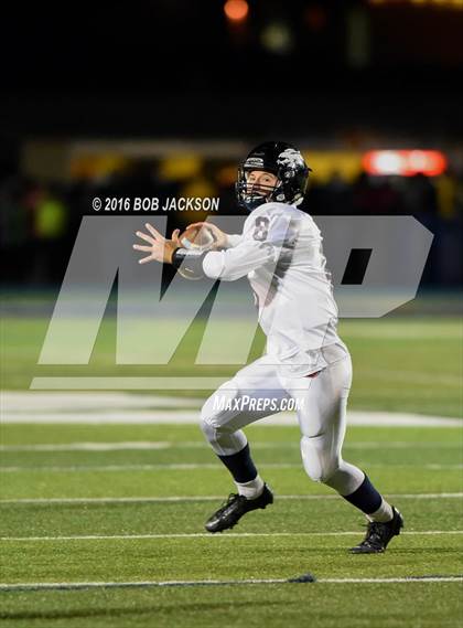 Thumbnail 3 in McDowell vs Austintown-Fitch photogallery.