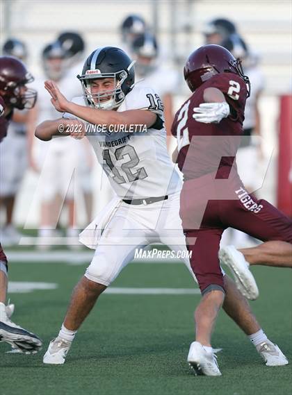 Thumbnail 2 in Vandegrift @ Dripping Springs photogallery.