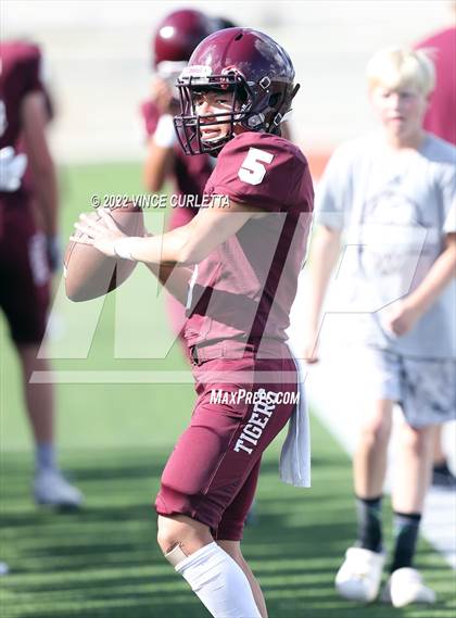 Thumbnail 3 in Vandegrift @ Dripping Springs photogallery.