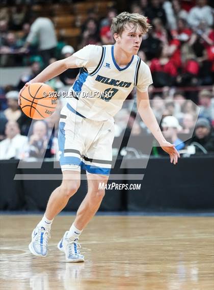 Thumbnail 2 in Eaglecrest vs Fruita Monument (CHSAA 6A Great 8) photogallery.