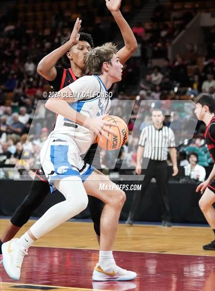 Thumbnail 2 in Eaglecrest vs Fruita Monument (CHSAA 6A Great 8) photogallery.