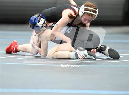 Thumbnail 2 in UHSAA 6A Wrestling photogallery.
