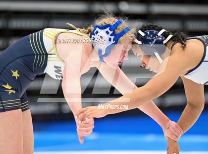 Thumbnail 2 in UHSAA 6A Wrestling photogallery.
