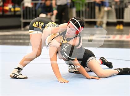 Thumbnail 3 in UHSAA 6A Wrestling photogallery.