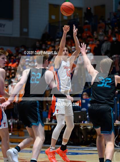 Thumbnail 2 in Timpview vs. Farmington (UHSAA 5A Semifinal) photogallery.