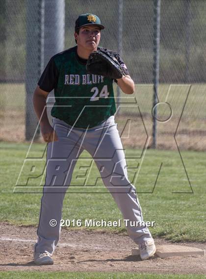 Thumbnail 3 in Red Bluff vs. Foothill photogallery.