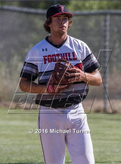 Thumbnail 2 in Red Bluff vs. Foothill photogallery.