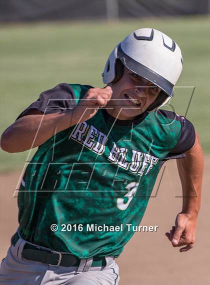 Thumbnail 2 in Red Bluff vs. Foothill photogallery.