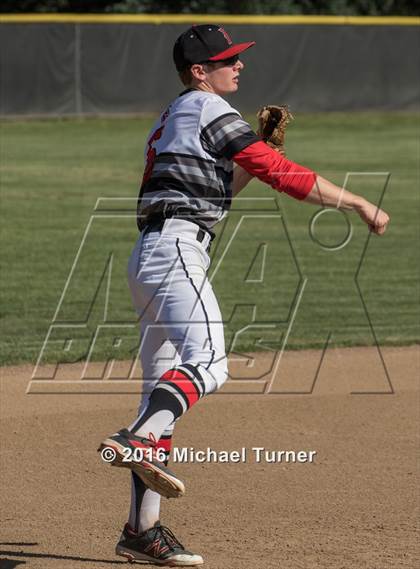 Thumbnail 3 in Red Bluff vs. Foothill photogallery.