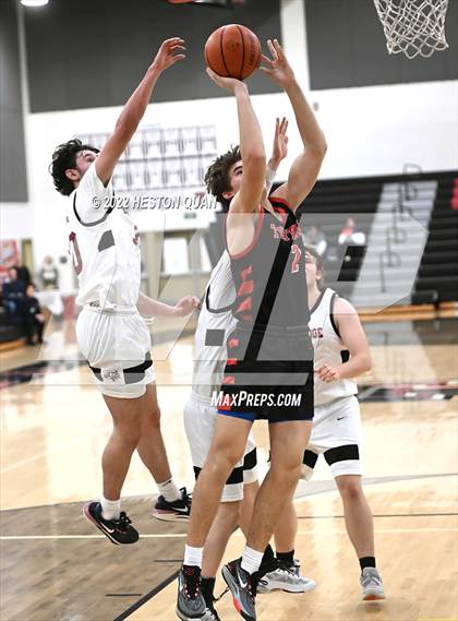 Thumbnail 2 in Sage Ridge vs. San Clemente (Tustin Holiday Classic) photogallery.