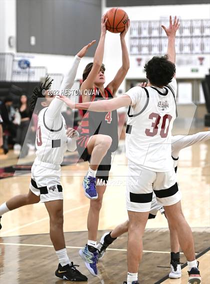 Thumbnail 3 in Sage Ridge vs. San Clemente (Tustin Holiday Classic) photogallery.