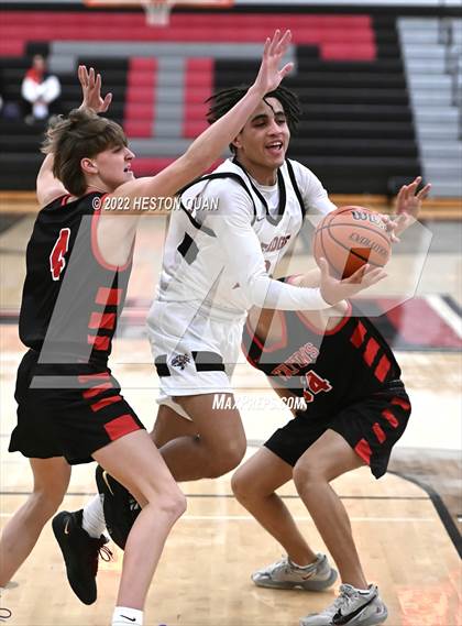 Thumbnail 1 in Sage Ridge vs. San Clemente (Tustin Holiday Classic) photogallery.