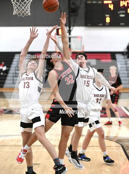 Thumbnail 2 in Sage Ridge vs. San Clemente (Tustin Holiday Classic) photogallery.