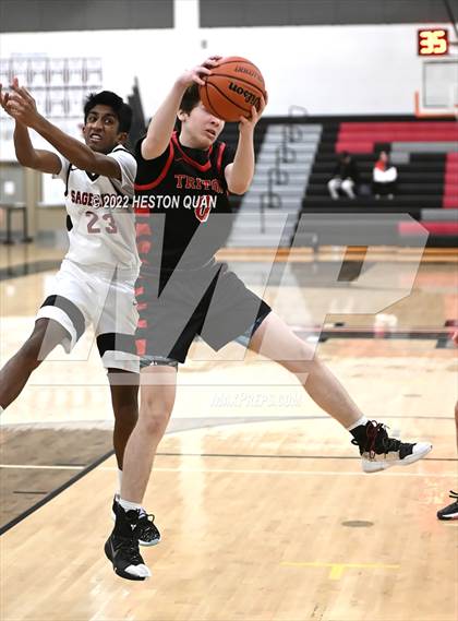 Thumbnail 3 in Sage Ridge vs. San Clemente (Tustin Holiday Classic) photogallery.