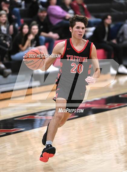Thumbnail 1 in Sage Ridge vs. San Clemente (Tustin Holiday Classic) photogallery.