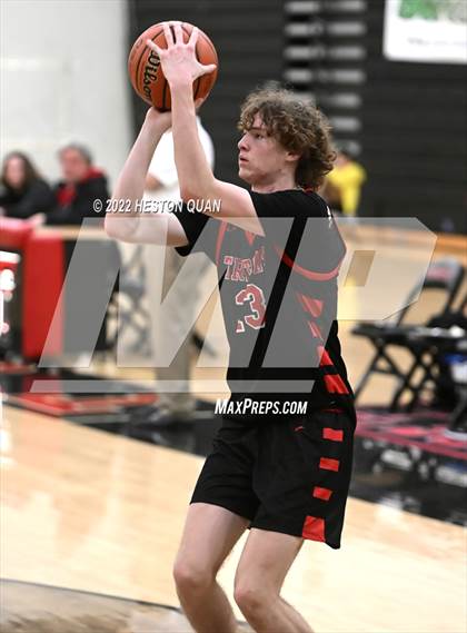 Thumbnail 3 in Sage Ridge vs. San Clemente (Tustin Holiday Classic) photogallery.