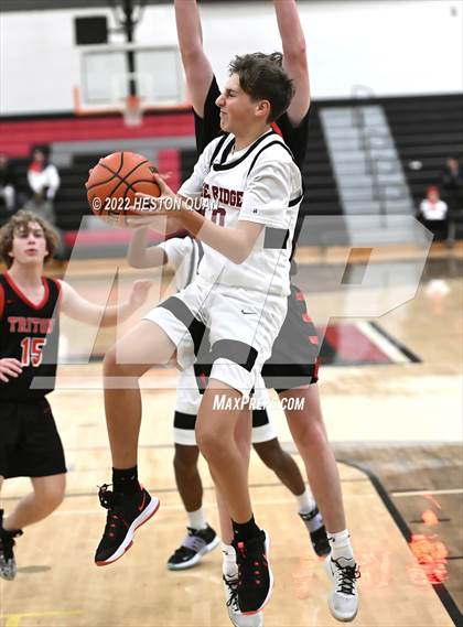 Thumbnail 2 in Sage Ridge vs. San Clemente (Tustin Holiday Classic) photogallery.
