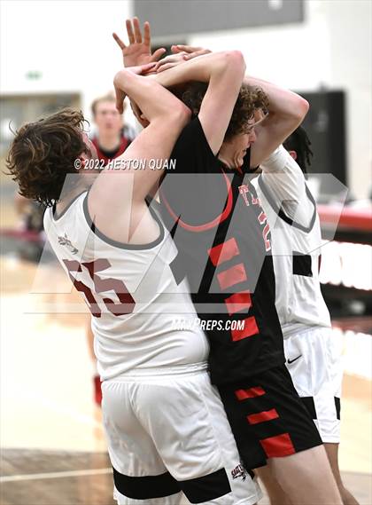 Thumbnail 1 in Sage Ridge vs. San Clemente (Tustin Holiday Classic) photogallery.