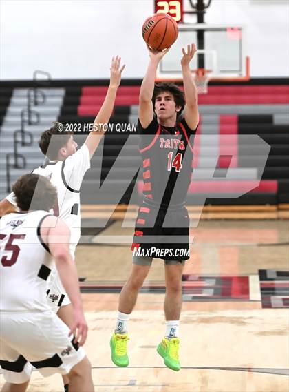 Thumbnail 1 in Sage Ridge vs. San Clemente (Tustin Holiday Classic) photogallery.