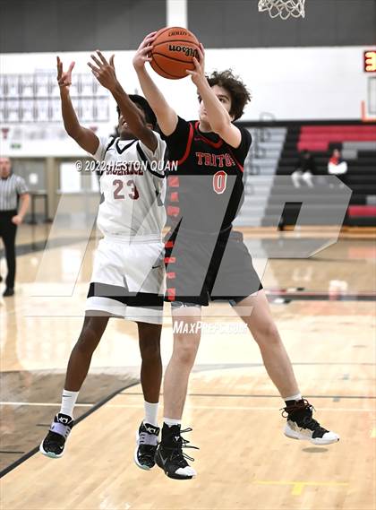 Thumbnail 2 in Sage Ridge vs. San Clemente (Tustin Holiday Classic) photogallery.