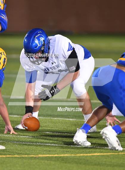 Thumbnail 1 in Leonard vs. City View (UIL 3A Area Playoff) photogallery.