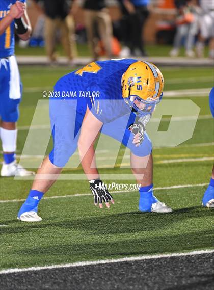 Thumbnail 1 in Leonard vs. City View (UIL 3A Area Playoff) photogallery.