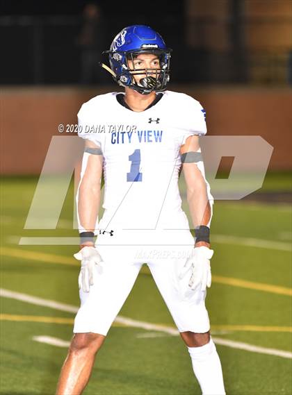 Thumbnail 1 in Leonard vs. City View (UIL 3A Area Playoff) photogallery.