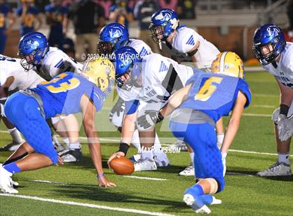 Thumbnail 1 in Leonard vs. City View (UIL 3A Area Playoff) photogallery.