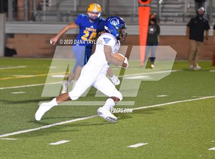 Thumbnail 2 in Leonard vs. City View (UIL 3A Area Playoff) photogallery.