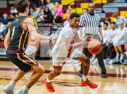 Thumbnail 2 in Crosby vs. Deer Park (McDonald's Texas Invitational) photogallery.