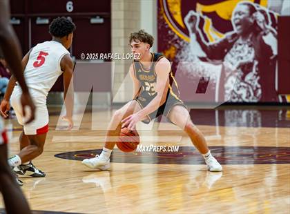 Thumbnail 3 in Crosby vs. Deer Park (McDonald's Texas Invitational) photogallery.