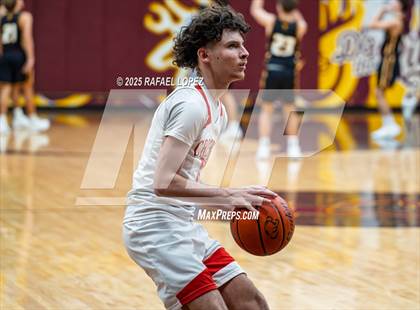 Thumbnail 2 in Crosby vs. Deer Park (McDonald's Texas Invitational) photogallery.