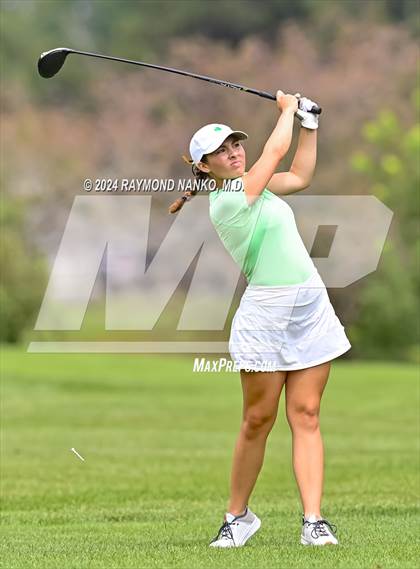 Thumbnail 2 in Tipton Invitational photogallery.
