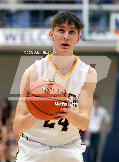 Thumbnail 2 in Clarion Area vs Elk County Catholic (District 9 1A Final) photogallery.
