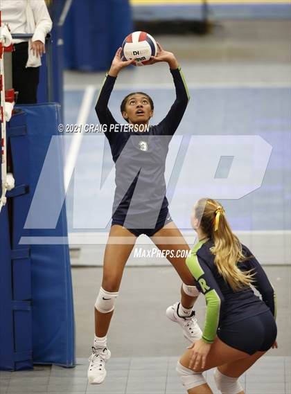 Thumbnail 2 in Ridgeline vs. Desert Hills (UHSAA 4A Final) photogallery.