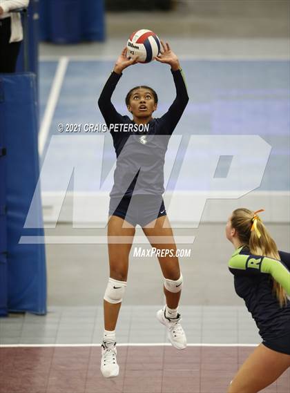 Thumbnail 1 in Ridgeline vs. Desert Hills (UHSAA 4A Final) photogallery.