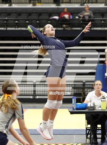 Thumbnail 2 in Ridgeline vs. Desert Hills (UHSAA 4A Final) photogallery.