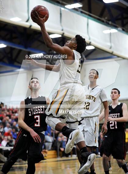 Thumbnail 1 in Uniondale vs Syosset (Section 8 Class AA Semifinal Playoff) photogallery.