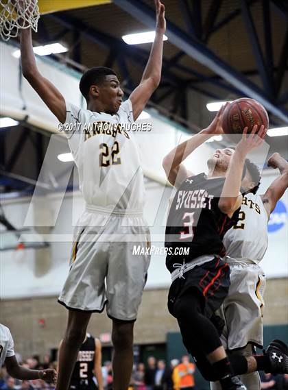 Thumbnail 3 in Uniondale vs Syosset (Section 8 Class AA Semifinal Playoff) photogallery.