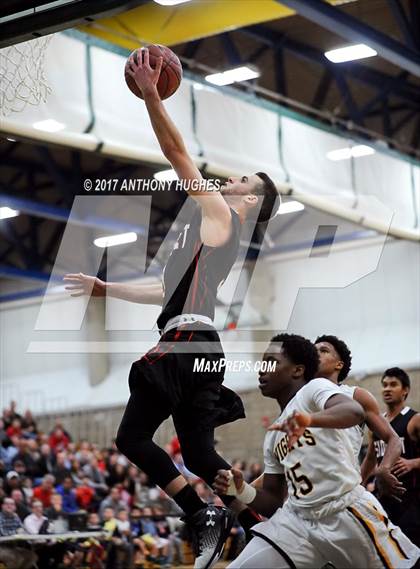 Thumbnail 1 in Uniondale vs Syosset (Section 8 Class AA Semifinal Playoff) photogallery.