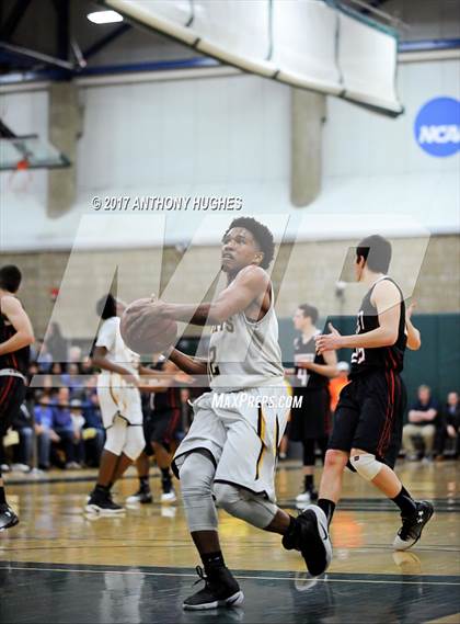 Thumbnail 1 in Uniondale vs Syosset (Section 8 Class AA Semifinal Playoff) photogallery.