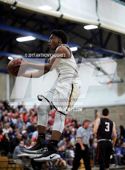 Thumbnail 3 in Uniondale vs Syosset (Section 8 Class AA Semifinal Playoff) photogallery.